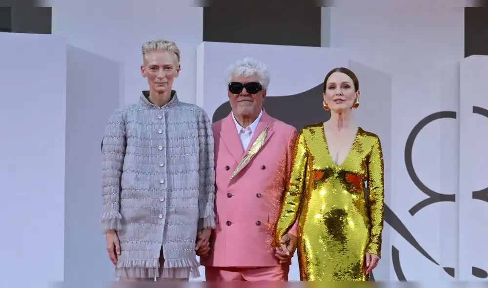 Tilda Swinton, Pedro Almodóvar y Julianne Moore en Venecia.