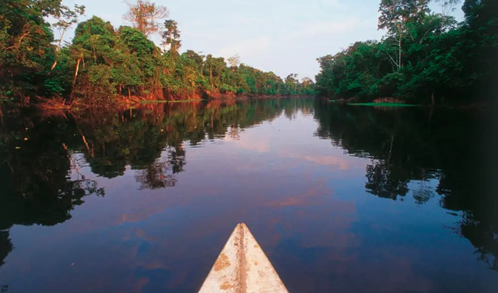 La sequía en ríos amazónicos ha provocado que embarcaciones se queden varadas. Foto: difusión