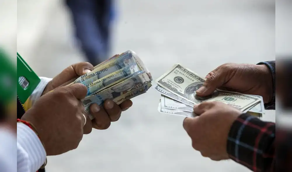 En términos interanuales, el dólar acumula una variación de 2,79%. Foto: Andina / Carla Patiño En términos interanuales, el dólar acumula una variación de 2,79%. Foto: Andina / Carla Patiño