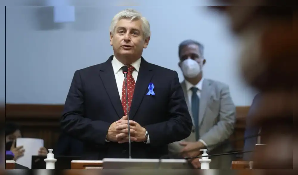 Lizarzaburu podría recibir una pena de 120 días de sanción si el pleno del Congreso admite el informe final de Ética. Foto: difusión.