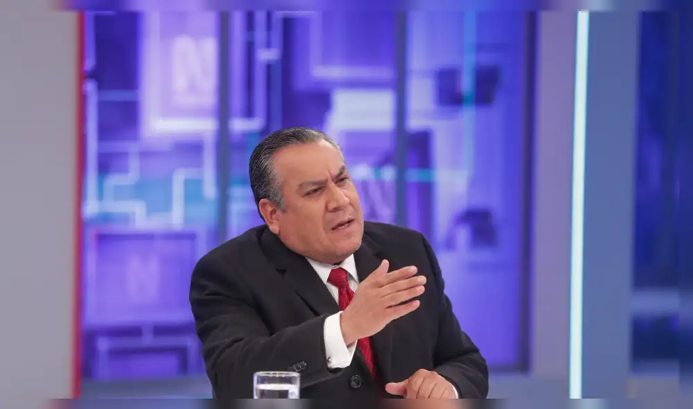 Adrianzén trató de justificar la decisión de Dina Boluarte de tener solo ministras de Estado en el gabinete ministerial. Foto: difusión. Adrianzén trató de justificar la decisión de Dina Boluarte de tener solo ministras de Estado en el gabinete ministerial. Foto: difusión.