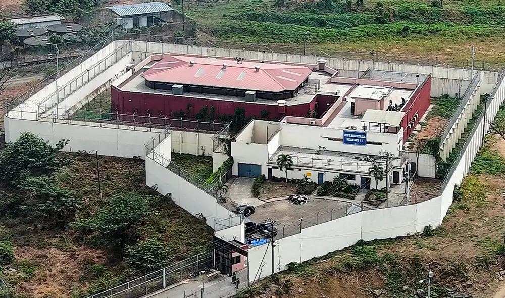 Atentado en cárcel de Ecuador. Foto: Composición LR/AFP. Atentado en cárcel de Ecuador. Foto: Composición LR/AFP.