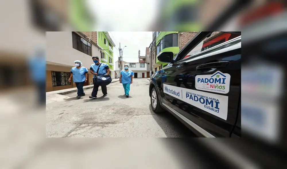 El servicio no solo incluye atención médica general, sino también terapias físicas, psicológicas y ocupacionales para los pacientes, con el objetivo de mejorar su calidad de vida en el hogar y fomentar su independencia en la medida de lo pos. Foto: Andina