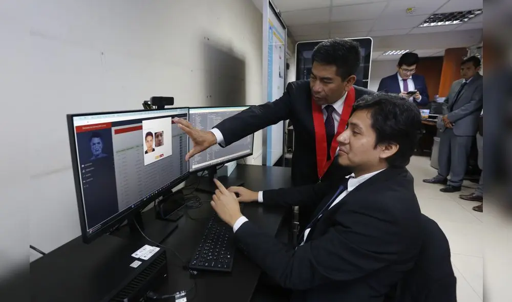 El presidente de la Corte Superior de Justicia de Lima Norte, Lorenzo Castope Cerquín, impulsó el laboratorio de IA en esa sede judicial. Foto: Félix Contreras / LR