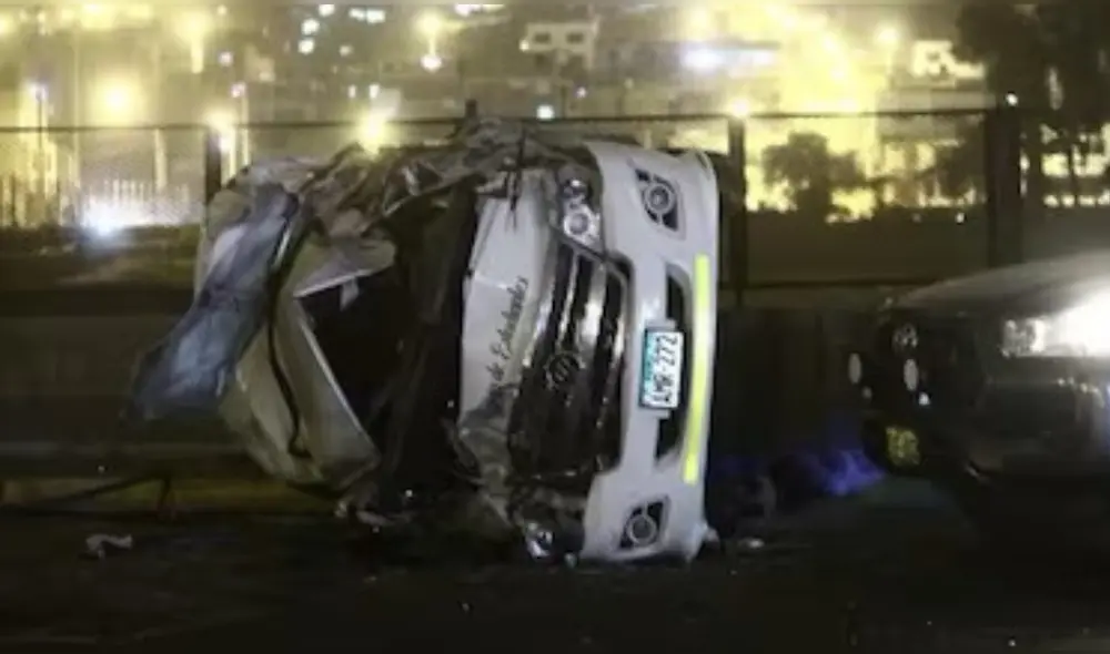 Así terminó el bus que fue hurto el ladrón en Chorrillos. Foto: Difusión