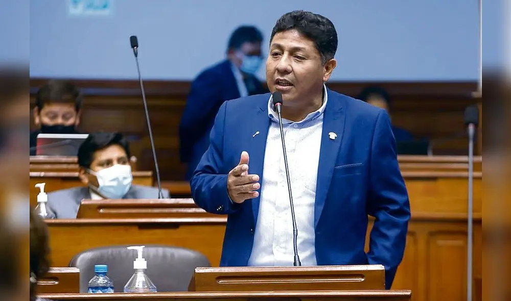 Raúl Doroteo involucrado en otra escandalosa denuncia. Raúl Doroteo involucrado en otra escandalosa denuncia.