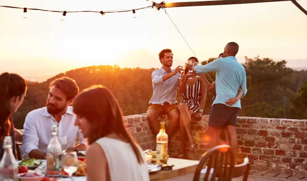 Esta nueva tendencia te permite salir, divertirte, y regresar a casa con dignidad ya que terminas tu día con la satisfacción de haber disfrutado de una buena tarde. Foto: Velarde