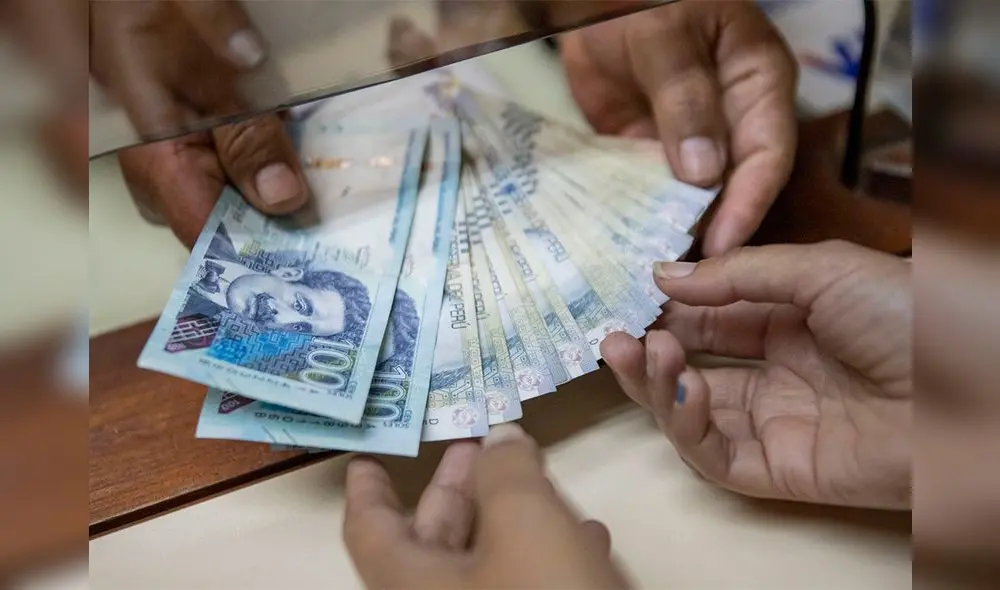 El sector pública recibirá un bono de 200 soles. Foto: Andina.