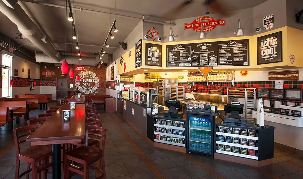 Una importante cadena de comida rápida de Estados Unidos abrió su primera sucursal en El Salvador. Foto: JJ Una importante cadena de comida rápida de Estados Unidos abrió su primera sucursal en El Salvador. Foto: JJ