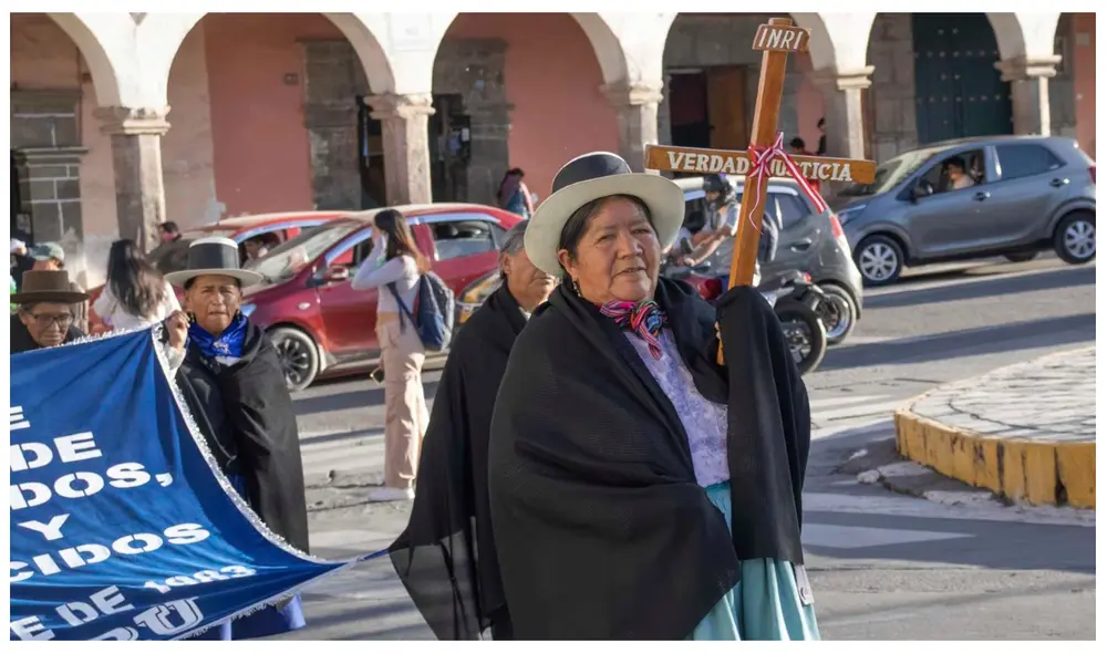 La presidenta de Anfasep, Lidia Flores, rechazó los honores del Gobierno de Boluarte para el extinto Fujimori. La presidenta de Anfasep, Lidia Flores, rechazó los honores del Gobierno de Boluarte para el extinto Fujimori.