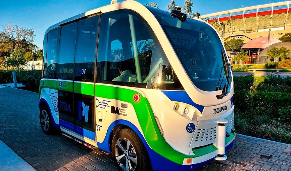 Este bus eléctrico destaca por su funcionamiento autónomo y por ser una solución de transporte respetuosa con el medio ambiente. Foto: Autoxarg.
