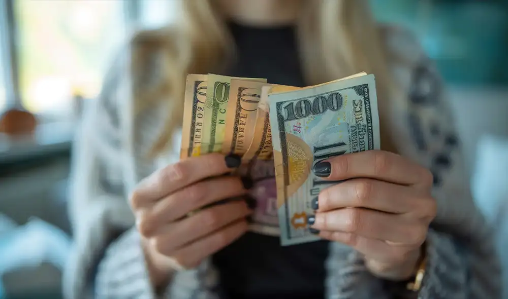 La gobernadora de Nueva York, Katy Hochul, anunció el nuevo salario mínimo que regirá desde el año 2025. Foto: Freepik