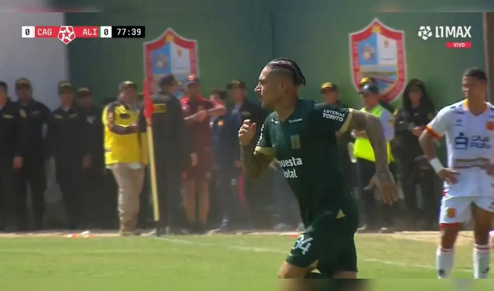 Paolo Guerrero ingresó por Matias Succar en el Alianza Lima vs Atlético Grau. Foto: captura de L1 Max Paolo Guerrero ingresó por Matias Succar en el Alianza Lima vs Atlético Grau. Foto: captura de L1 Max