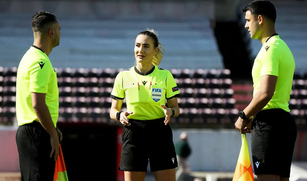Emanuela Rusta además de ser árbitra, también es profesora de Educación Física. Foto: composición LR