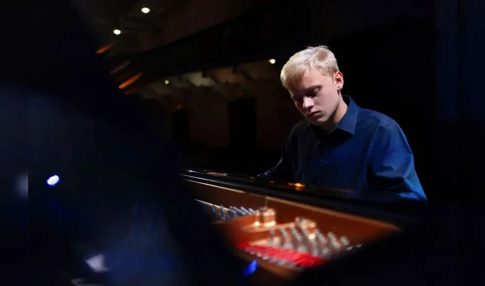 Alexander Malofeev!.