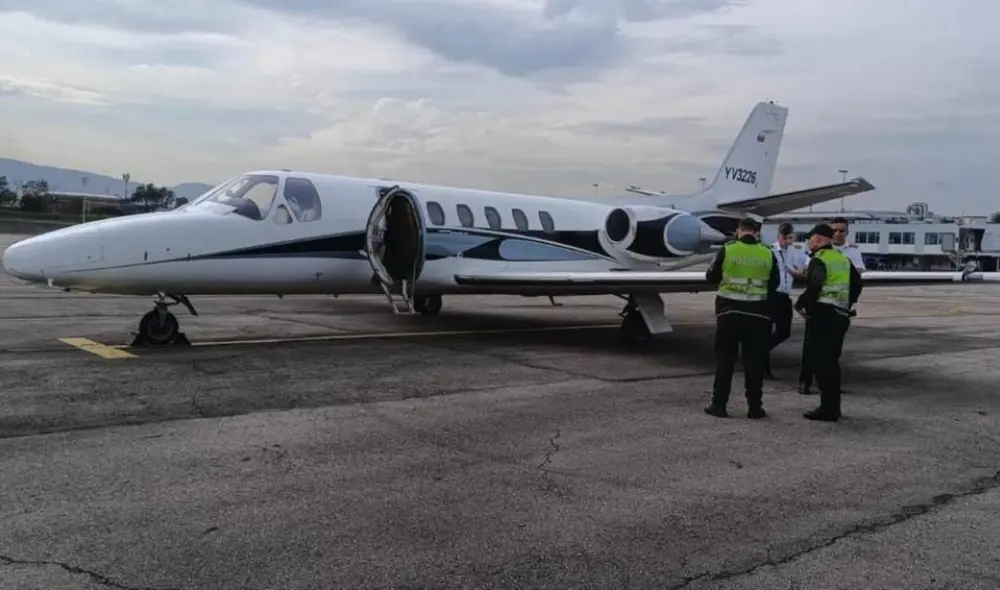 Gustavo Petro fue quien informó que el aterrizaje fue catalogado como una "emergencia". Foto: El Tiempo Gustavo Petro fue quien informó que el aterrizaje fue catalogado como una "emergencia". Foto: El Tiempo