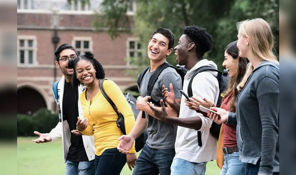 Estados Unidos ofrece diversas oportunidades de pasantía para estudiantes migrantes. Foto: Composición LR