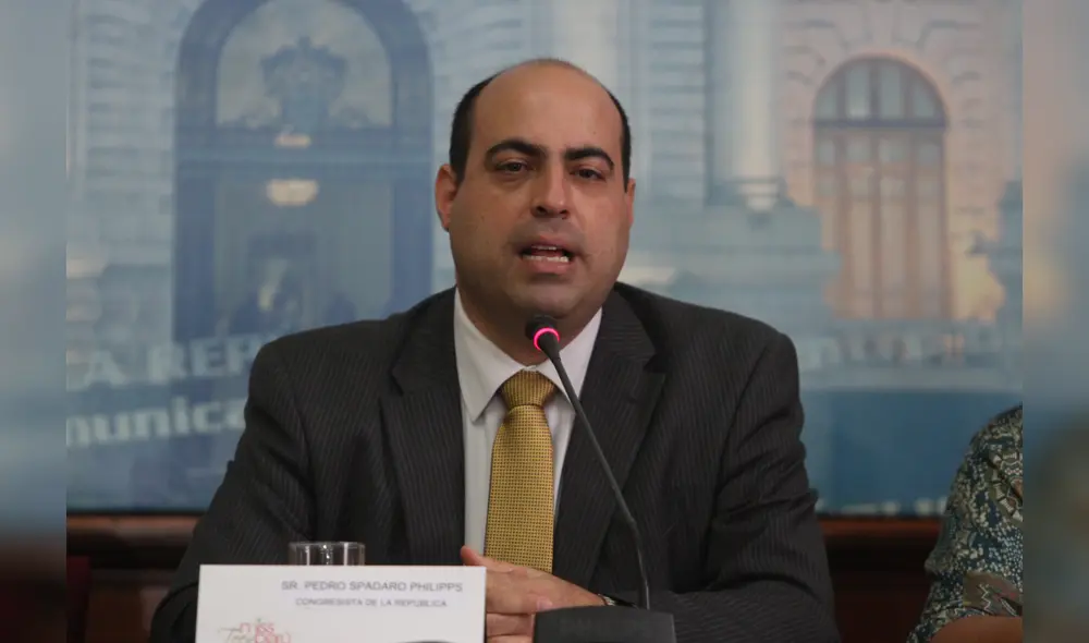 Pedro Spadaro sería investigado por acoso, chantaje y tocamiento indebidos. Video: Contracorriente. Pedro Spadaro sería investigado por acoso, chantaje y tocamiento indebidos. Video: Contracorriente.