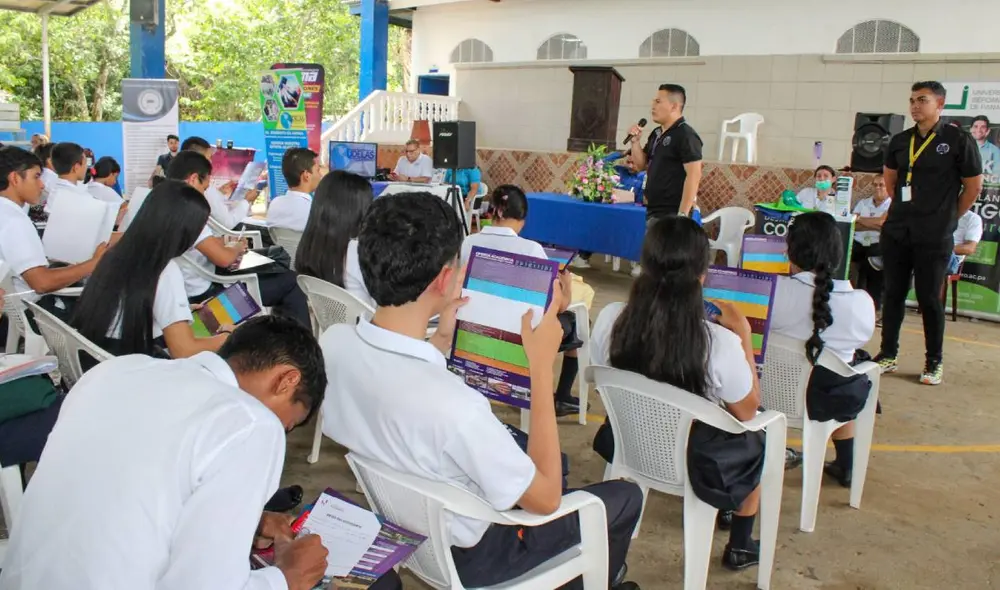 Escuelas oficiales y particulares ya iniciaron sus clases. Foto: Mitradel