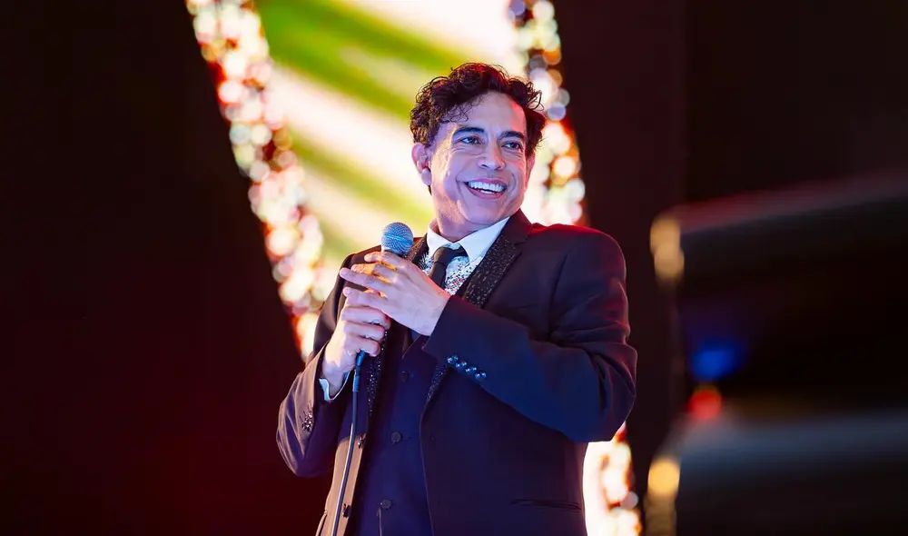 Ernesto Pimentel celebra el éxito de 'El reventonazo de la Chola'. Foto: Facebook/Ernesto Pimentel