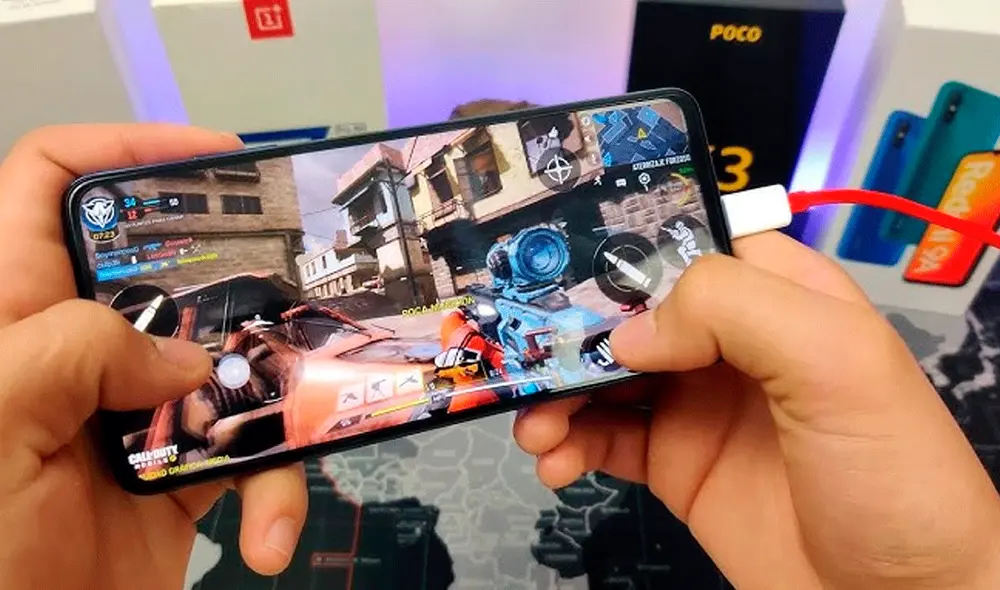 No se recomienda usar el celular mientras está cargando. Foto: captura de YouTube / Exell