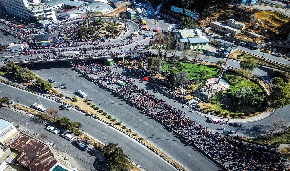 La marcha hacia La Paz que Morales impulsó no reunió ni a 10.000 personas. Él prometió un millón. Foto AFP