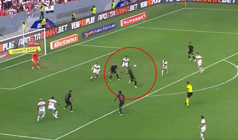 André Carrillo jugó su cuarto partido con Corinthians. Foto: captura de Premiere ao