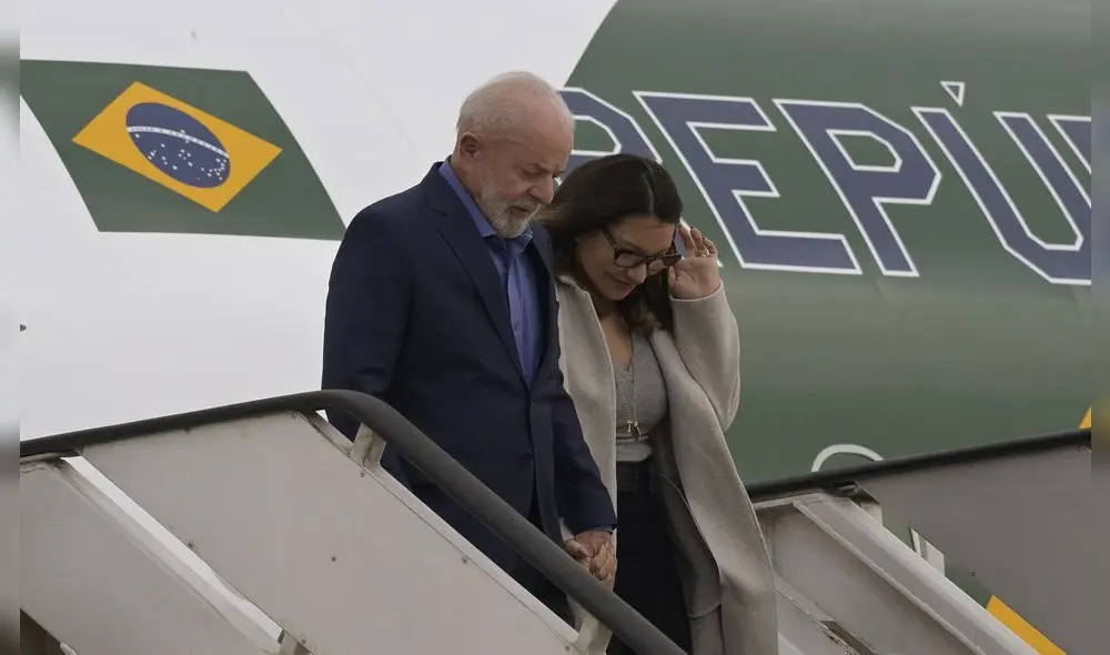 Lula regresa a México tras desperfecto en su avión. Foto: AFP