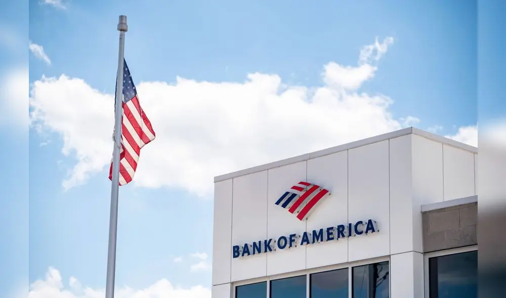 Bank of America aún no soluciona el problema de las cuentas bancarios de los estadounidenses. Foto: Composición LR