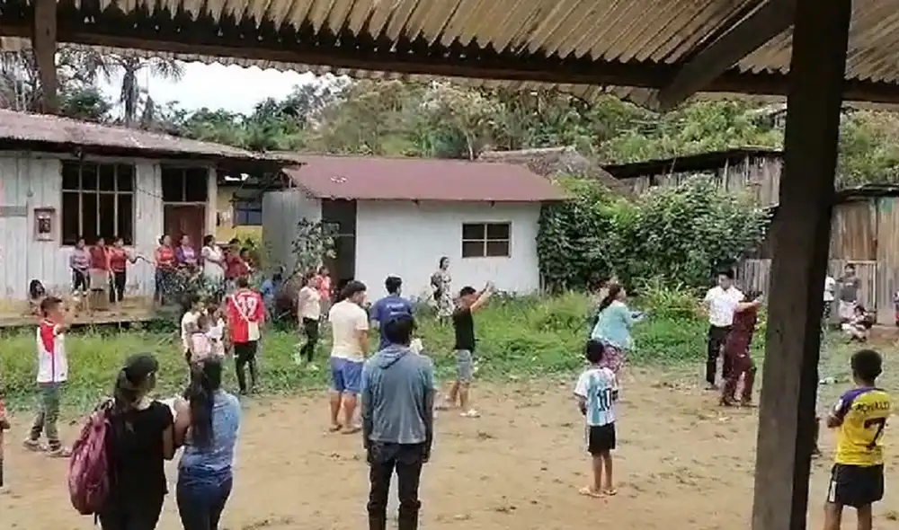 Pobladores exigen el cambio de la jefa de centro de salud. Foto: La provincia Pobladores exigen el cambio de la jefa de centro de salud. Foto: La provincia
