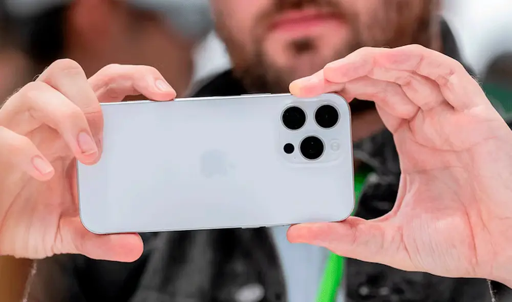 El iPhone 16 Pro Max está disponible en varios colores. Foto: Bloomberg Linea El iPhone 16 Pro Max está disponible en varios colores. Foto: Bloomberg Linea