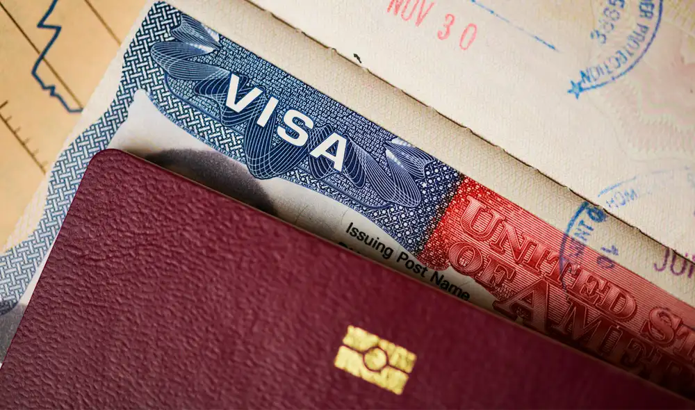 Para calificar para la visa EB-1, se requiere demostrar un reconocimiento nacional o internacional destacado en un campo específico. Foto: Marca