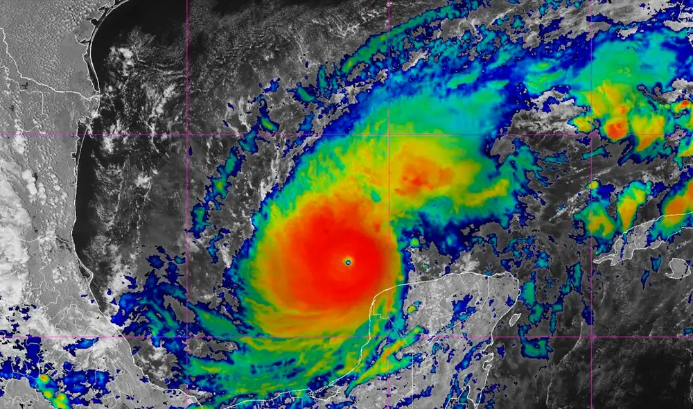 El huracán Milton avanza a hacia las costas de Florida como categoría 4 y se prevé que siga su intensidad en Tampa. Foto: WIRED