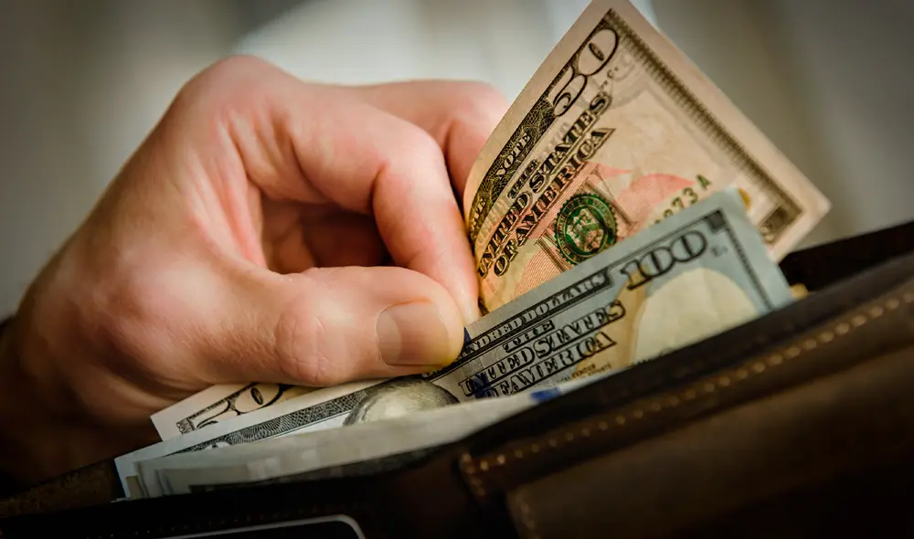 El estado de California planea aumentar el salario mínimo para el año 2025 para todos sus ciudadanos. Foto: Freepik