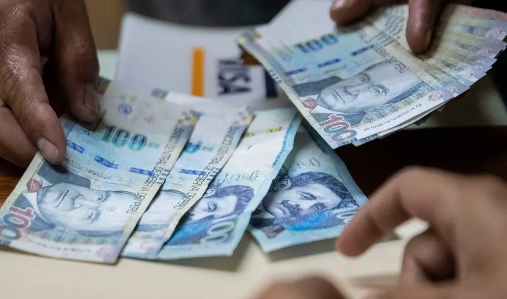 ¿Quiénes recibirán el nuevo bono de 200 soles para empleados estatales? Foto: Andina