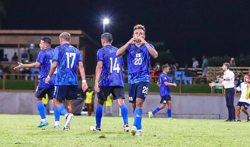 El Salvador y San Vicente y las Granadinas se enfrentaron en el Estadio Arnos Vale. Foto: La Selecta El Salvador y San Vicente y las Granadinas se enfrentaron en el Estadio Arnos Vale. Foto: La Selecta
