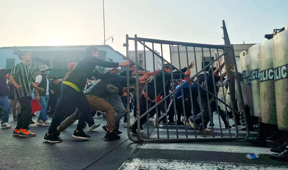 Dirigentes de transportes y congresistas sostuvieron una reunión sobre sus pedidos en medio de paro del sector. Foto: composición LR/Cristina Galvez y Marcia Chahua/LR