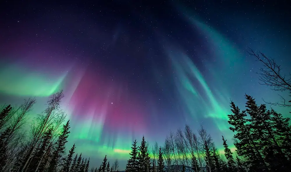 Las auroras boreales se pudieron presenciar en la noche del 10 de octubre en toda Norteamérica. Foto: AFP