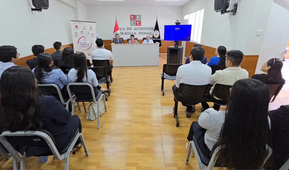 Los nuevos colaboradores recibieron una capacitación por parte de la presidenta de la institución. Fuente: Difusión.