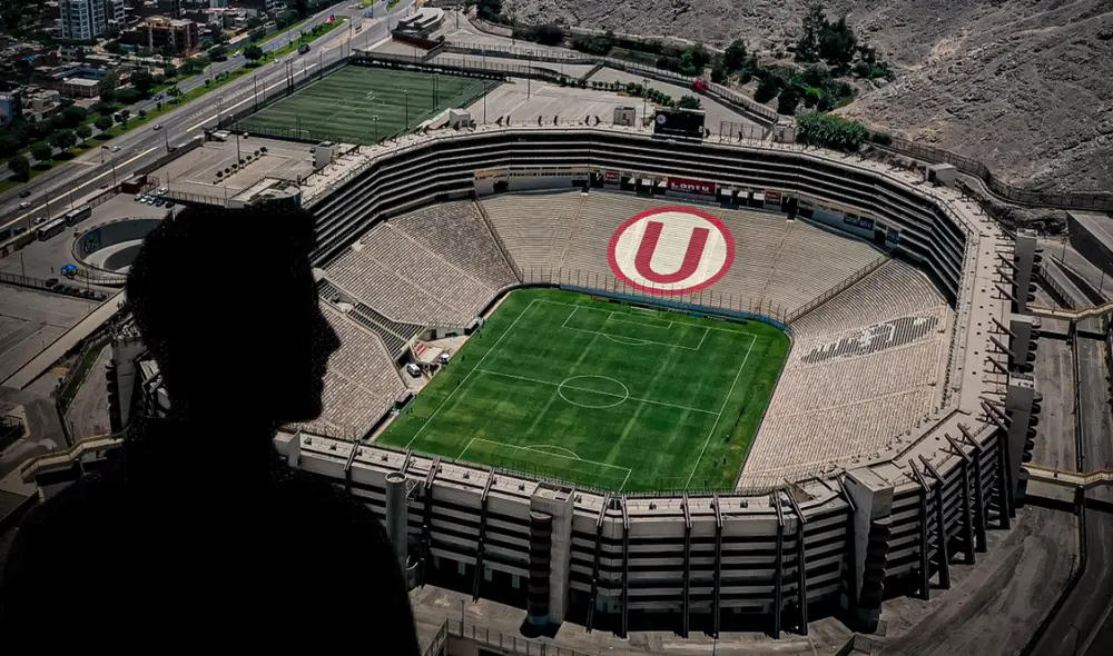 Tras ser contratado en Universitario de Deportes, la barra lo amenazó para que diga que era hincha del equipo. Foto: Composición