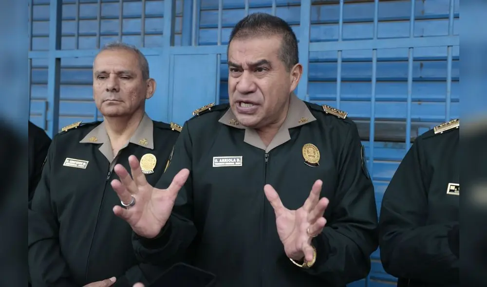 general de la Policía Nacional del Perú (PNP), Óscar Arriola general de la Policía Nacional del Perú (PNP), Óscar Arriola
