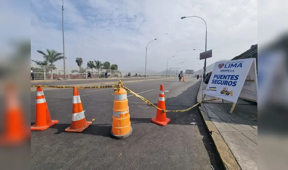 Cierre del puente R. Palma ahora es total. Otro camión impactó sus bases ayer. La República
