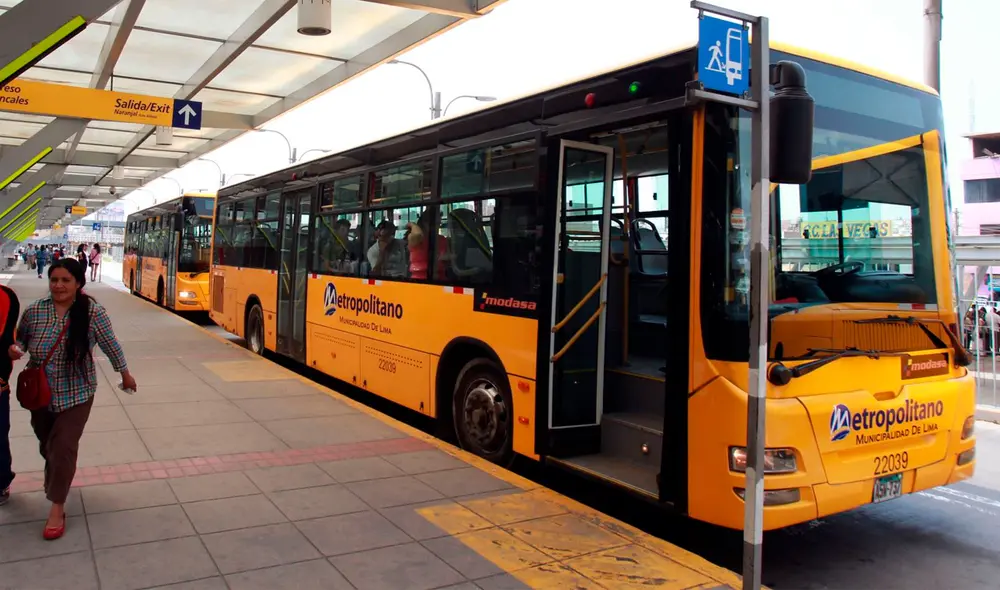 Paraderos en la av. Túpac Amaru cerrarán por obras. Foto: Andina