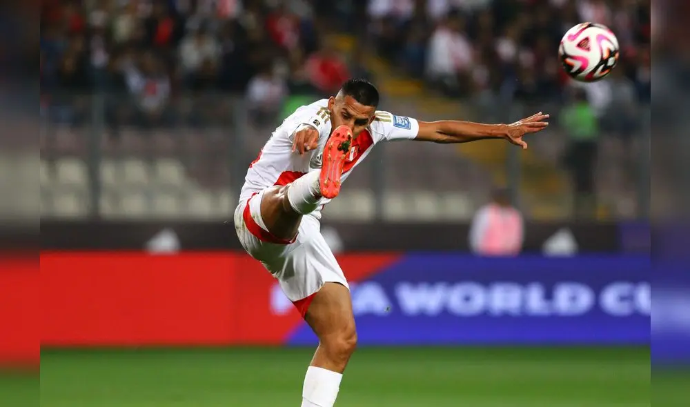 Álex Valera venía de jugar 82 minutos en el partido contra Uruguay. Foto: Luis Jiménez/GLR