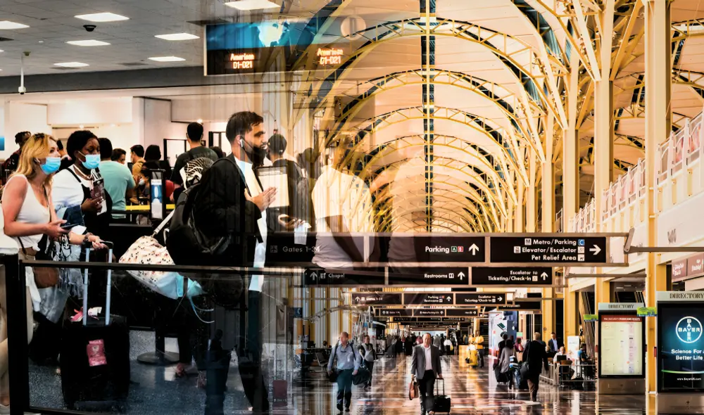 Los 2 mejores aeropuertos de Nueva York se distinguen por su variada oferta de vuelos comerciales. Foto: composición LR/pcparch/miamiherald