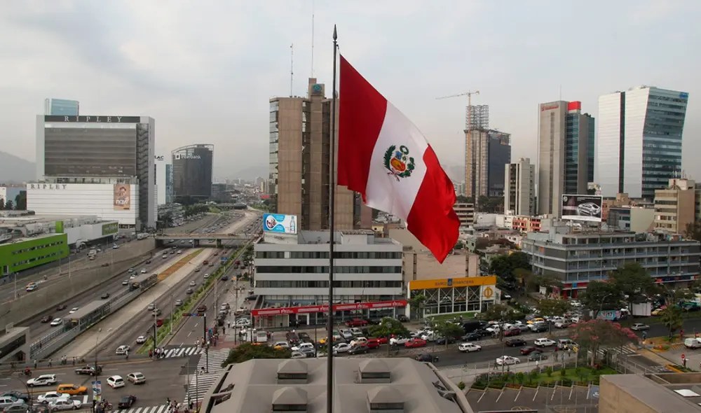 En mayo de este año, el FMI había previsto que la economía peruana crecería en 2,5%. Ahora, ajustó su proyección a 3%. Foto: Andina En mayo de este año, el FMI había previsto que la economía peruana crecería en 2,5%. Ahora, ajustó su proyección a 3%. Foto: Andina