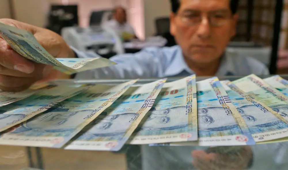 El aumento es resultado del acuerdo entre el gobierno y los sindicatos del sector público. Foto: Andina. El aumento es resultado del acuerdo entre el gobierno y los sindicatos del sector público. Foto: Andina.