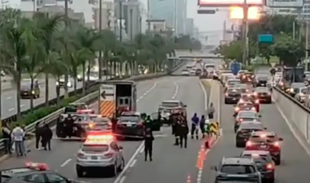 Fatal accidente se produjo en horas de la madrugada. Foto: captura Latina TV