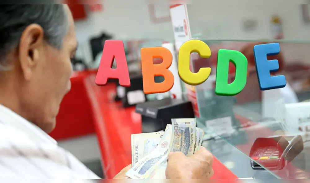 Los beneficiarios deben ir al Banco de la Nación con su DNI. Foto: Composición LR/Difusión/Andina