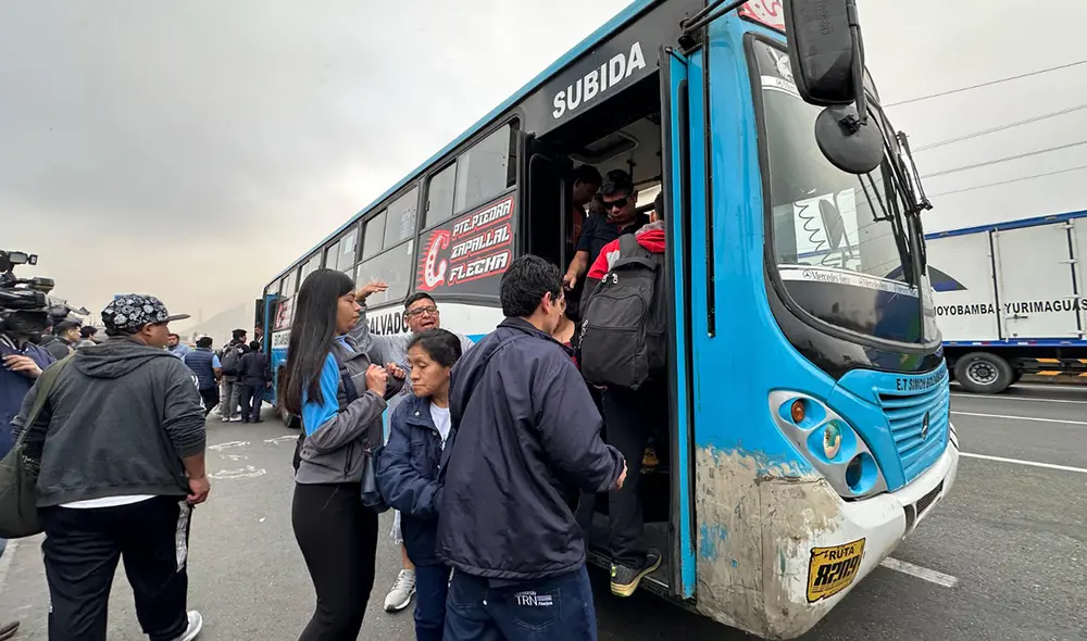 Paro de transportistas de este miércoles 23 de octubre paralizó todo Lima y Callao. Foto: La República Paro de transportistas de este miércoles 23 de octubre paralizó todo Lima y Callao. Foto: La República